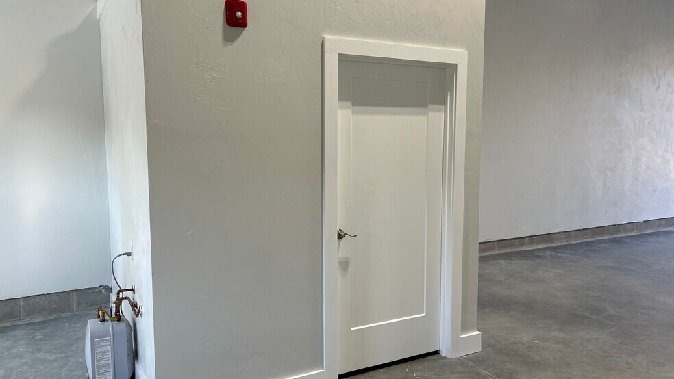 More Photos Of 68 Mercantile Way, Mashpee Warehouse For Lease