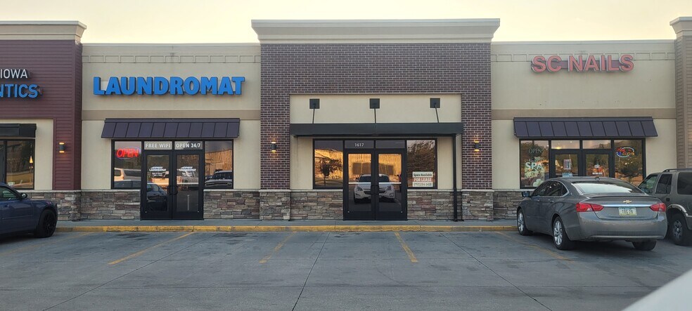 More Photos Of 1603 1st Ave SW, Sioux Center Storefront Retail Office For Lease