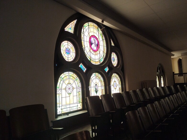 More Photos Of 906 Elm St, Coffeyville Religious Facility For Sale