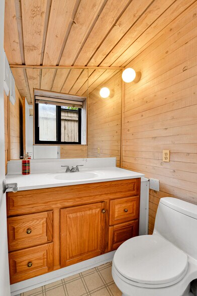 More Photos Of 325 Detroit St, Denver Office Residential For Lease