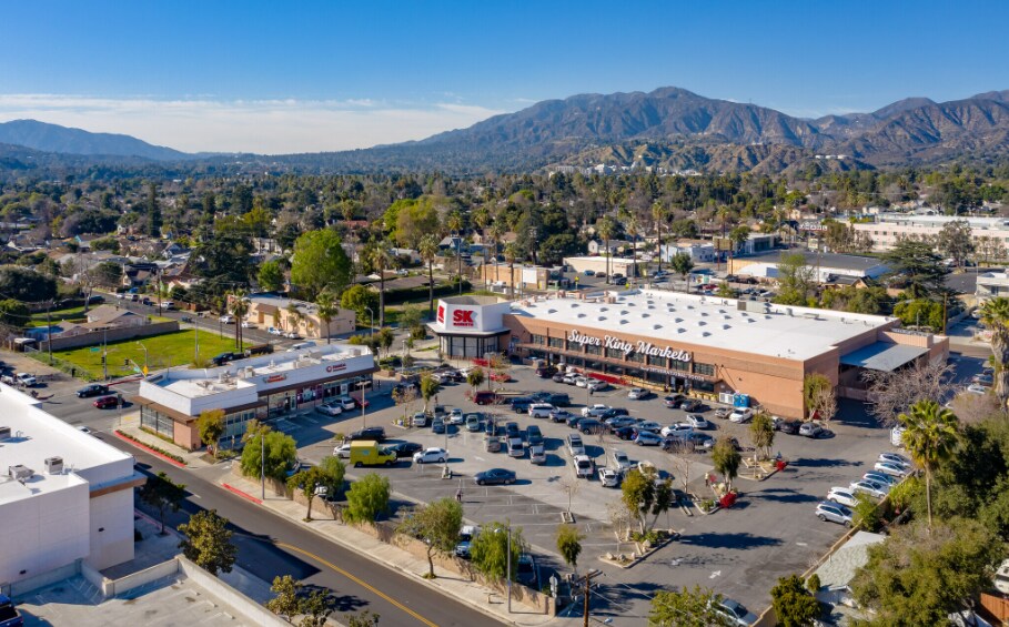 Primary Photo Of 2260-2268 Lincoln Ave, Altadena General Retail For Sale