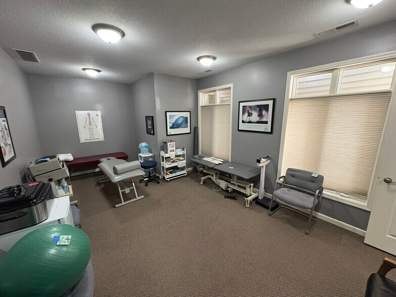 More Photos Of 10534-10536 Coldwater Rd, Fort Wayne Office For Lease