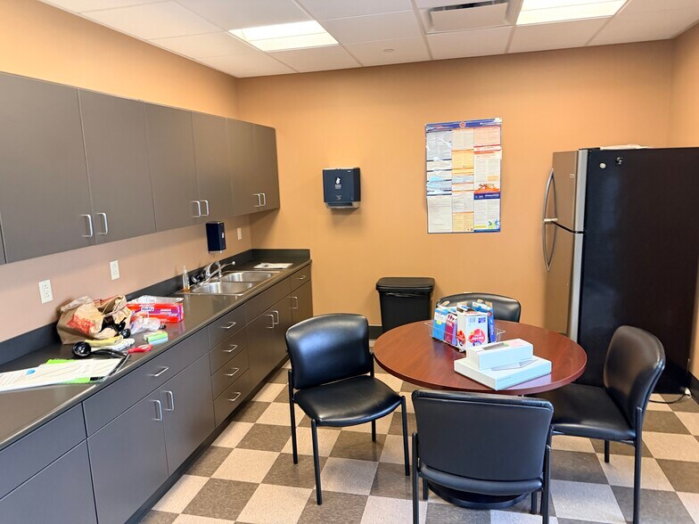 More Photos Of 110 John Scott Hwy, Steubenville Medical For Lease