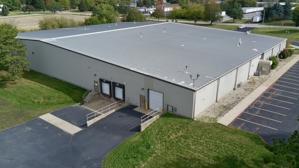 More Photos Of 1205-1227 Barberry Dr, Janesville Manufacturing For Lease