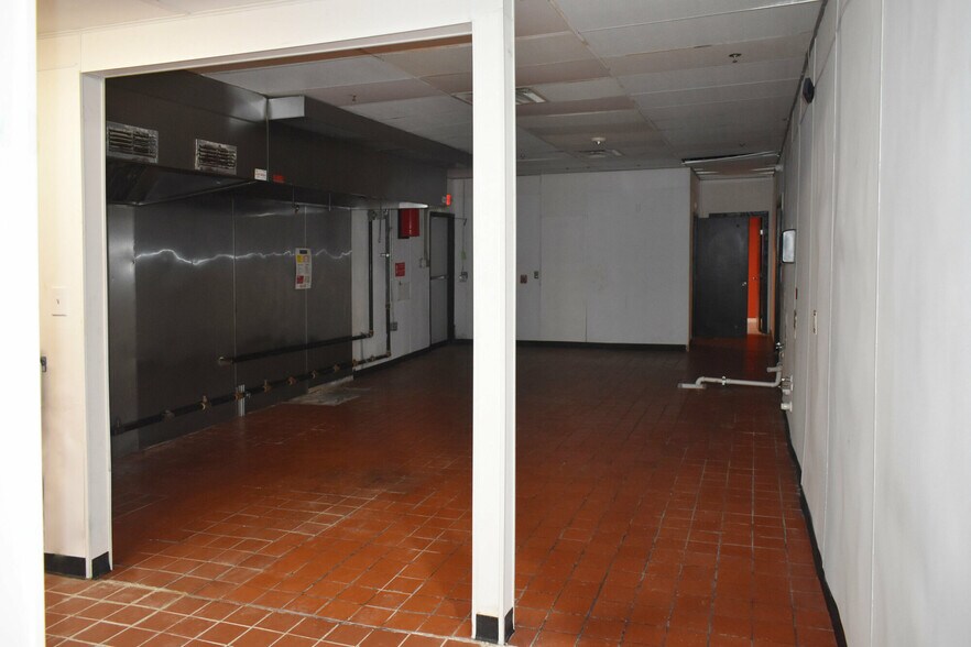 More Photos Of 9700-9950 Fondren Rd, Houston Unknown For Lease