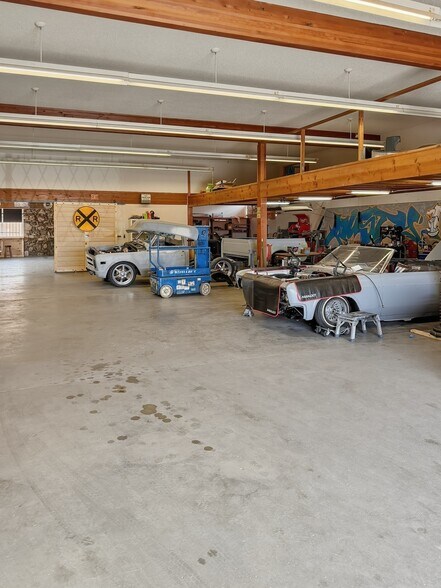 More Photos Of 211 M St, Fresno Service For Sale
