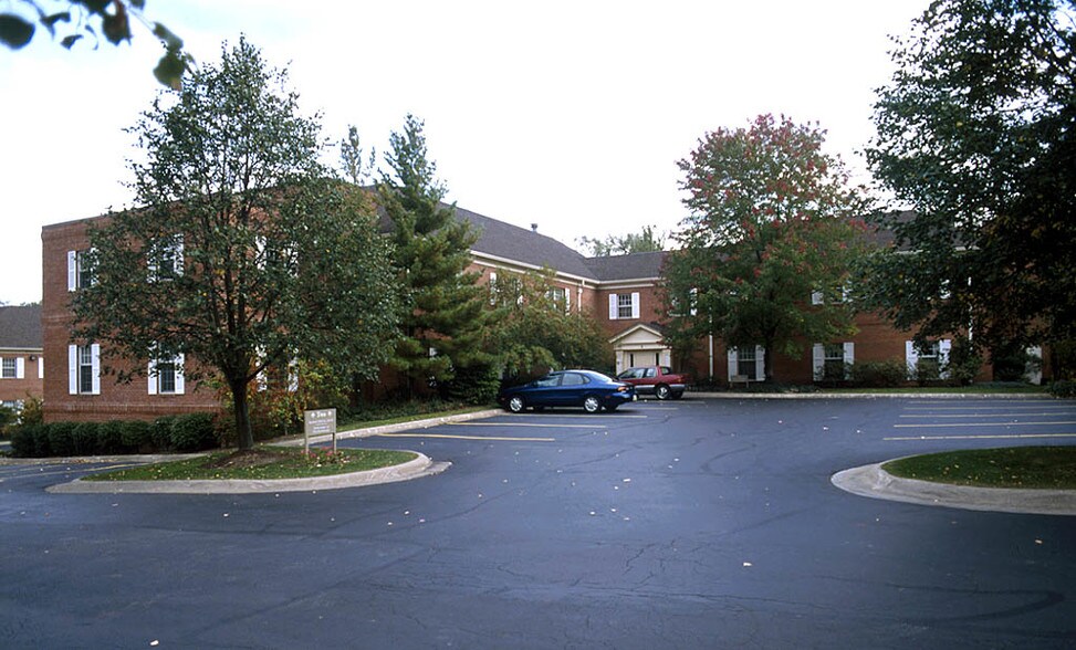 Primary Photo Of 8227 Brecksville Rd, Brecksville Unknown For Lease