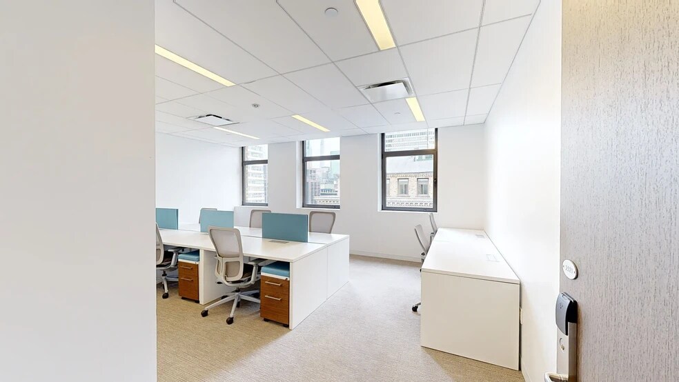 More Photos Of 125 Park Ave, New York Coworking Space
