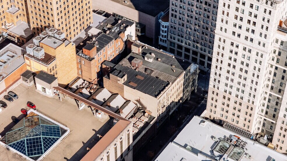 More Photos Of 6 W 4th St, Cincinnati Storefront Retail Office For Sale