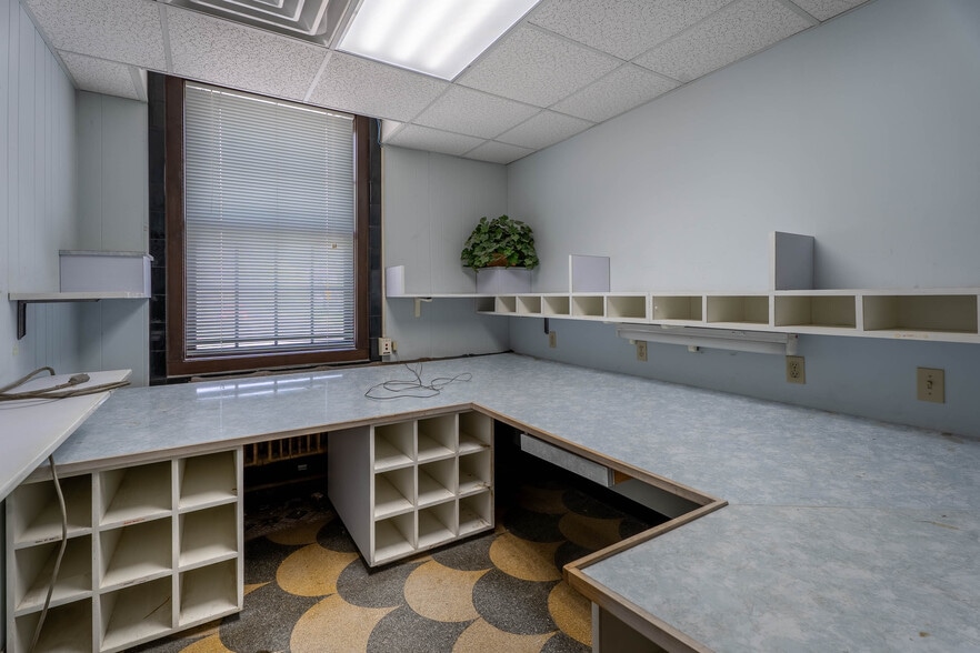 More Photos Of 1085 E Delavan Ave, Buffalo Warehouse For Sale