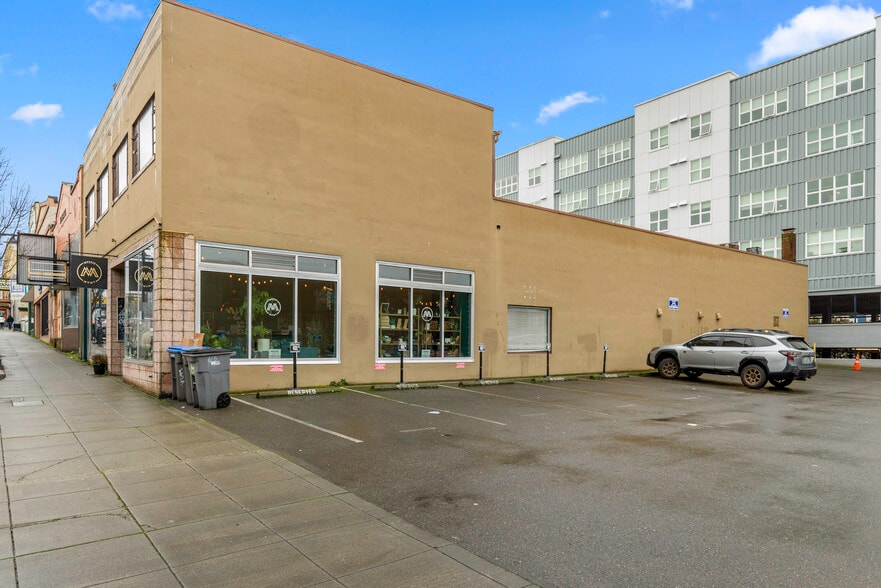 More Photos Of 615-619 4th St, Bremerton Storefront Retail Residential For Sale