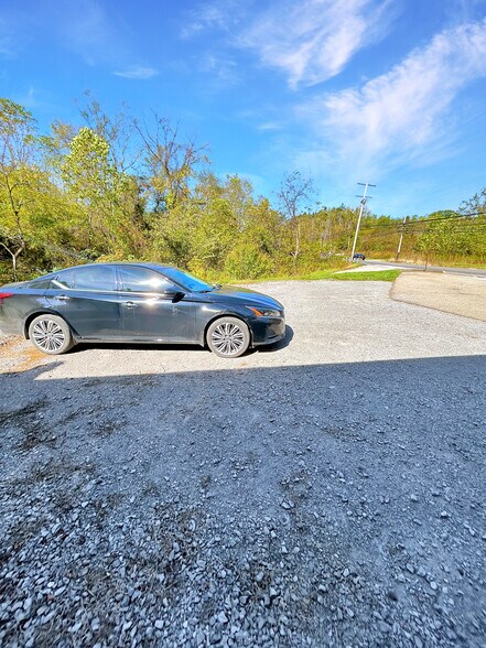 More Photos Of 703 US-30, Imperial General Retail For Lease