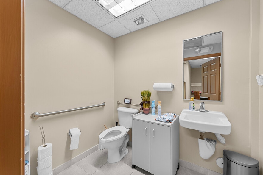 More Photos Of 11780 W Sample Rd, Coral Springs Office For Sale