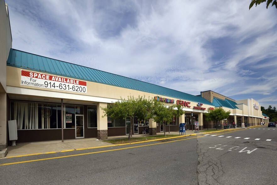 More Photos Of 896 Putney Rd, Brattleboro General Retail For Sale