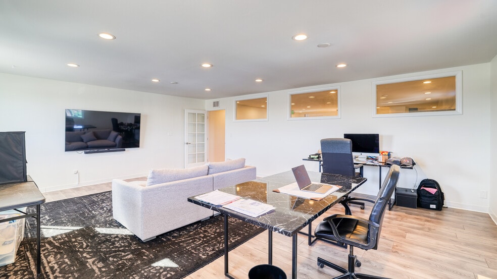 More Photos Of 2000 S Osage St, Denver Warehouse For Sale