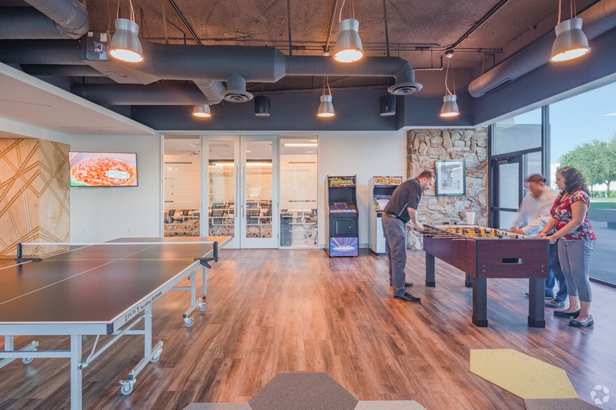 More Photos Of 3003 N Central Ave, Phoenix Office For Lease