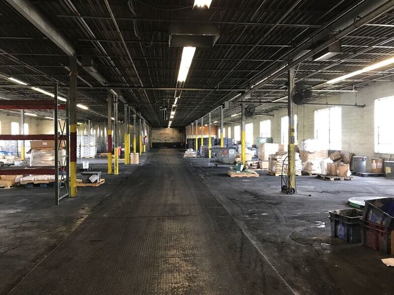 More Photos Of 902-906 Adams St, Bedford Warehouse For Sale