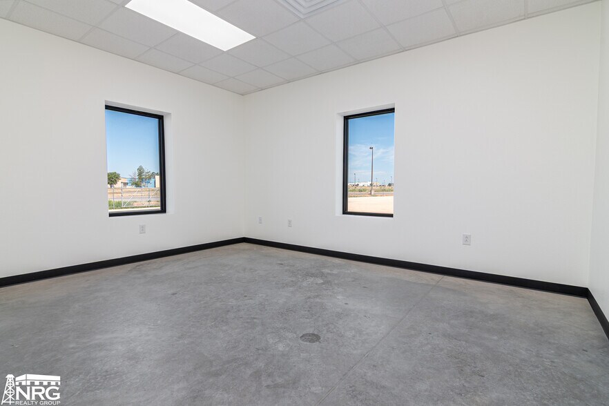 More Photos Of 9817-B Interstate 20, Midland Warehouse For Sale