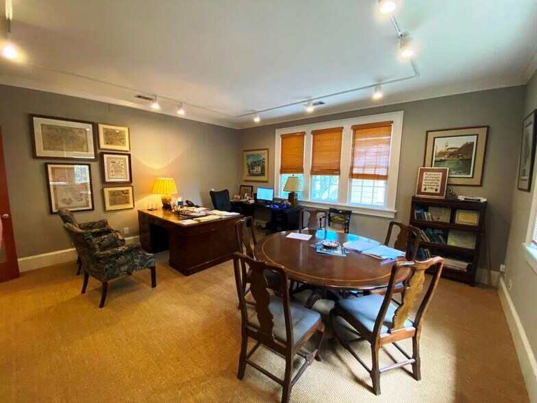 More Photos Of 1629 Monroe Dr, Atlanta Office For Lease