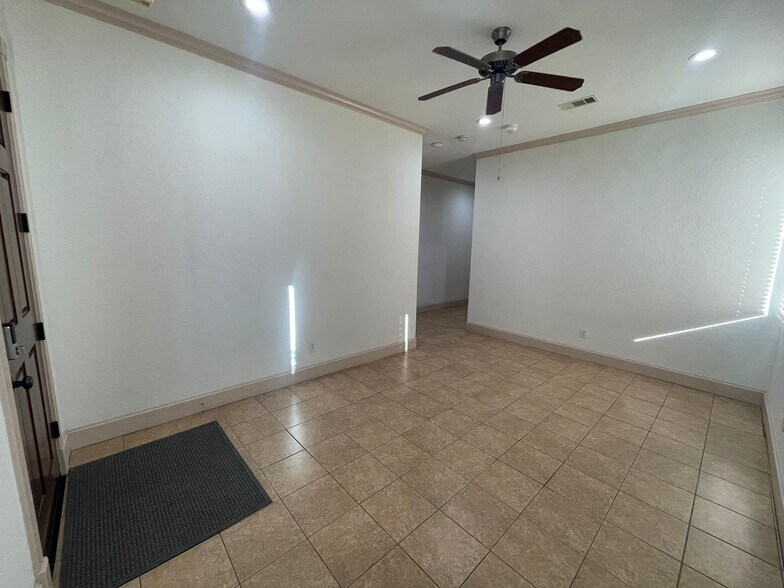 More Photos Of 1842 Snake River Rd, Katy Medical For Sale