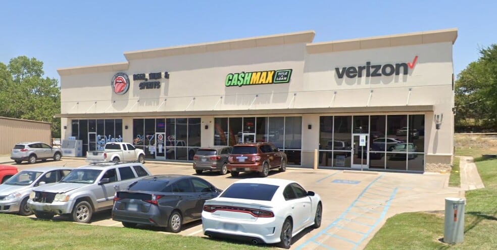 Primary Photo Of 2115 State Highway 16 S, Graham Unknown For Lease