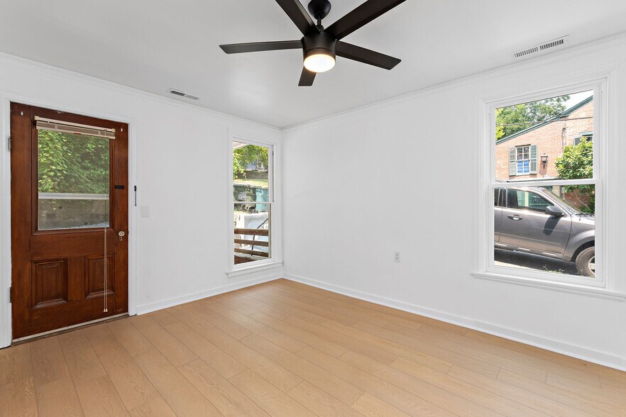 More Photos Of 306 Main St, Parkville Apartments For Sale