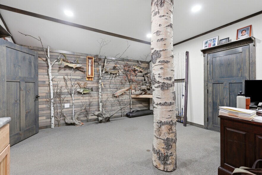 More Photos Of 11700 Sturgis Rd, Summerset Warehouse For Sale