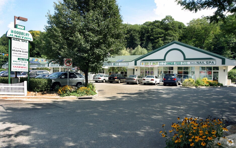 More Photos Of 126-130 Woodbury Rd, Woodbury Unknown For Lease