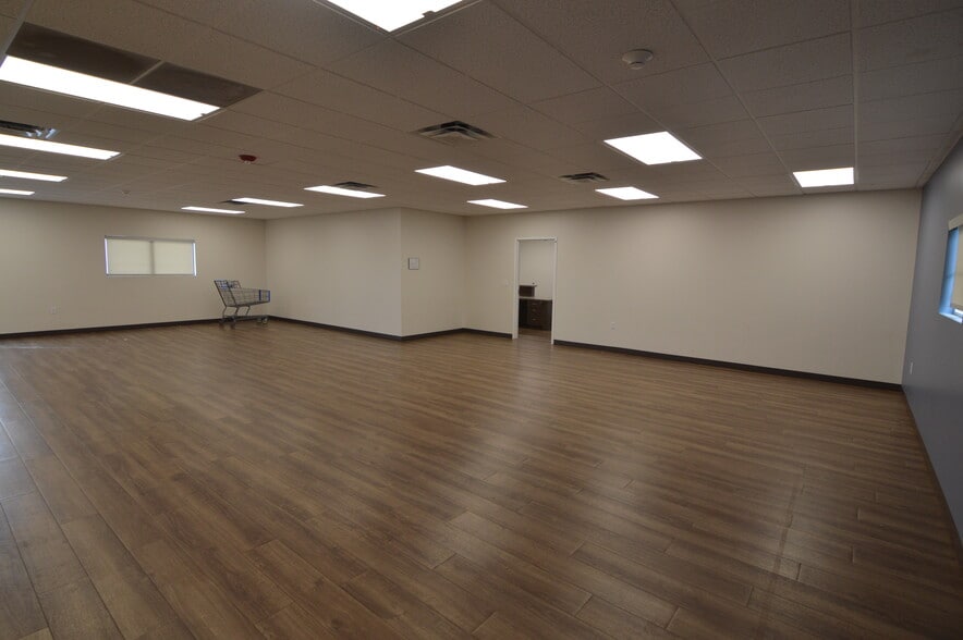 More Photos Of 3427 Northeast Pky, San Antonio Service For Sale