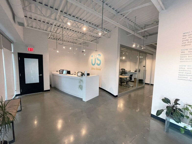More Photos Of 9050 22 Av SW, Edmonton Showroom For Sale