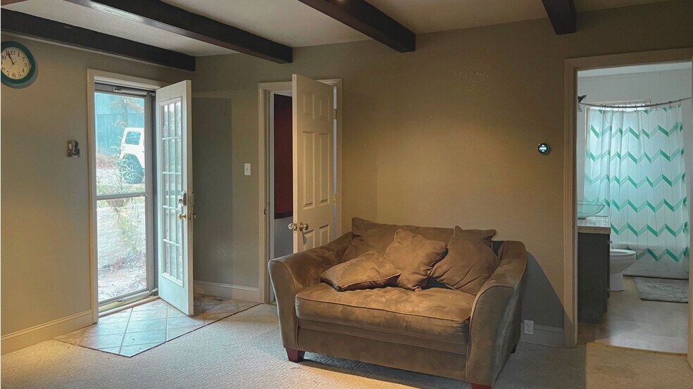 More Photos Of 189 Jade Rd, Rocky Mount Specialty For Sale