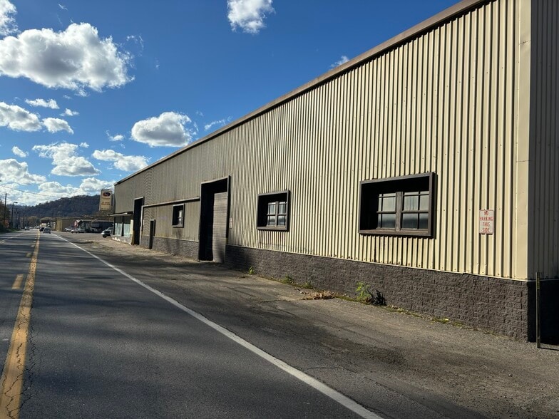 Primary Photo Of 239 River Rd, Warwood Warehouse For Sale