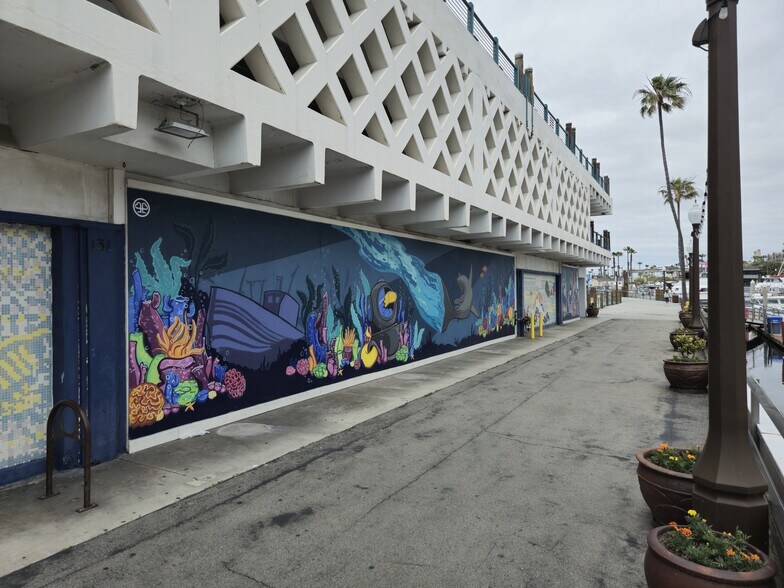 More Photos Of 123 International Boardwalk, Redondo Beach Storefront For Lease