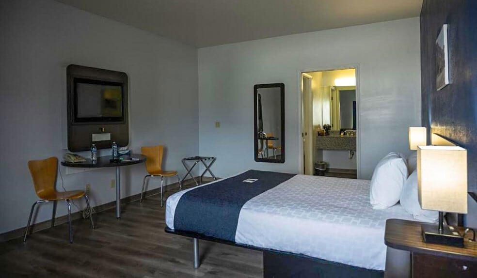 More Photos Of 20 Swenson Way, Dillon Hotel For Sale