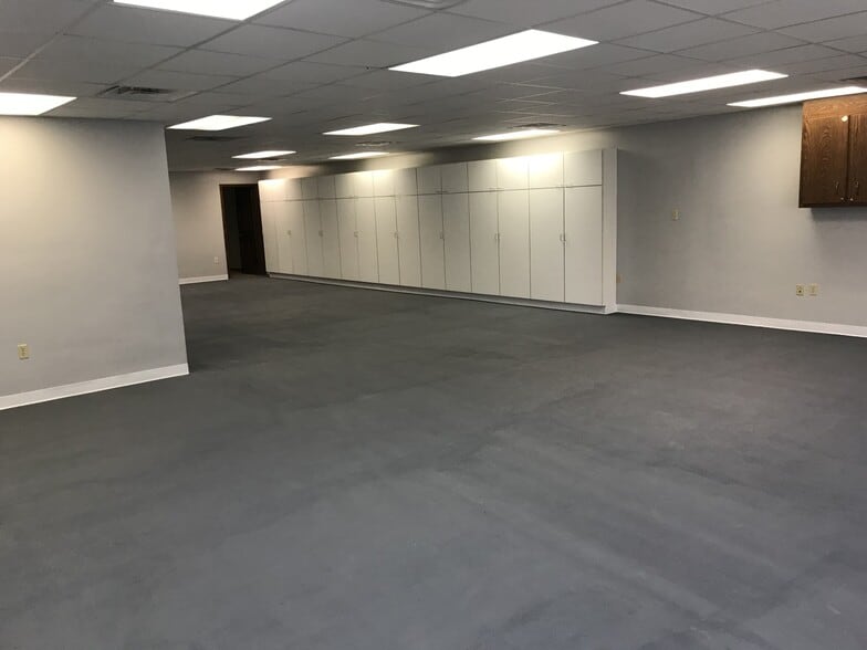 More Photos Of 206-210 Weldon St, Latrobe Office For Lease