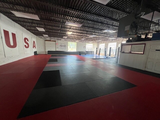 More Photos Of 31-33 Railroad Ave, Westerly Storefront Retail Office For Sale