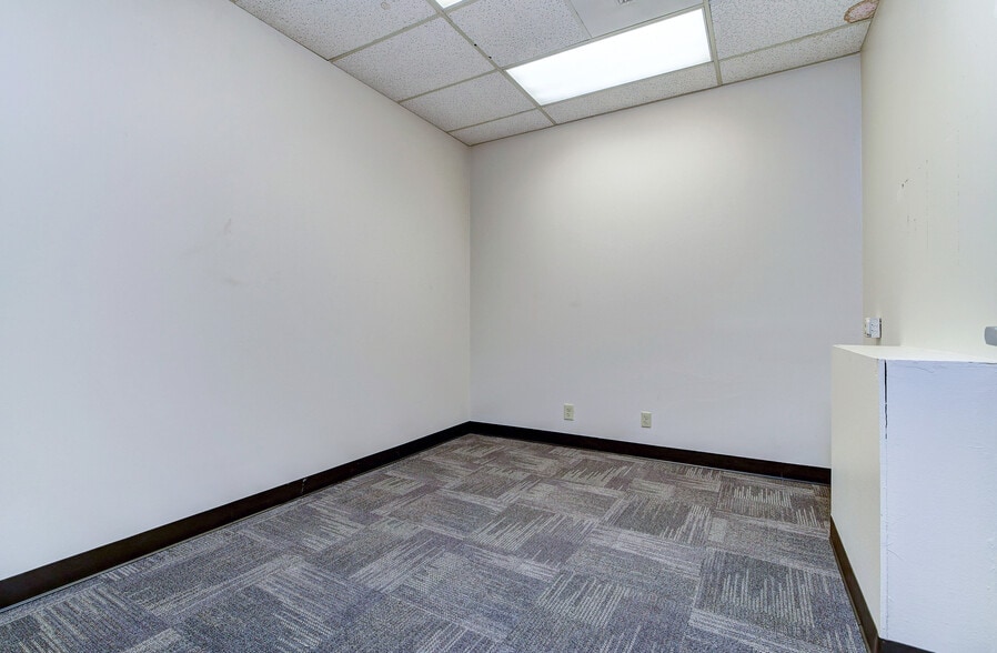 More Photos Of 3101 111th St SW, Everett Manufacturing For Lease