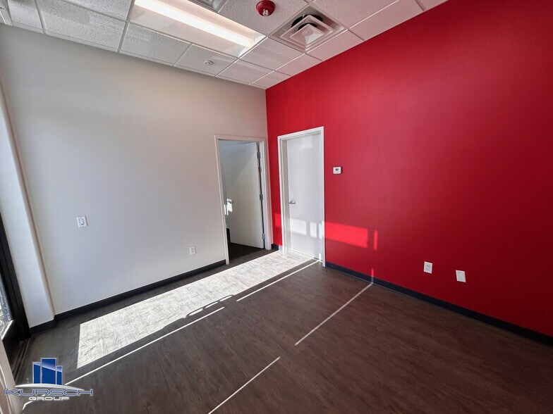 More Photos Of 15420 Tamarack Dr, Victorville Warehouse For Lease