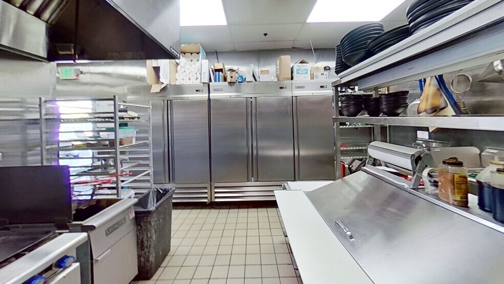 Primary Photo Of 2201 N Lakewood Blvd, Long Beach Unknown For Lease