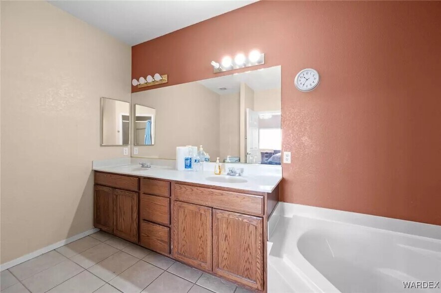 More Photos Of 1974 E Clear Lake Dr, Fort Mohave Assisted Living For Sale