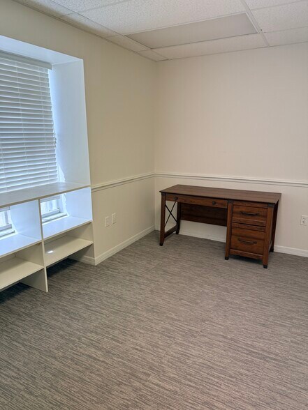 More Photos Of 1505 Tamiami Trl S, Venice Medical For Lease