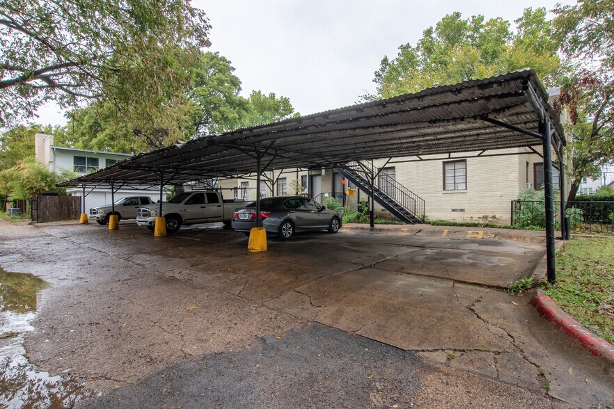 More Photos Of 2203-2209 N Fitzhugh Ave, Dallas Apartments For Sale