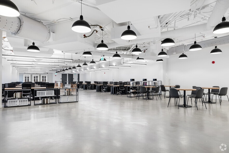 More Photos Of 3000 S Robertson Blvd, Los Angeles Loft Creative Space For Sale