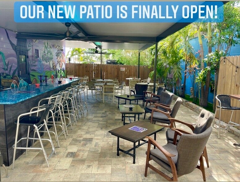 More Photos Of 4685 28th St N, Saint Petersburg Bar For Sale