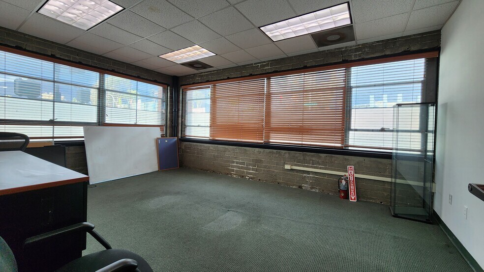 More Photos Of 89-91 N San Gabriel Blvd, Pasadena Warehouse For Lease