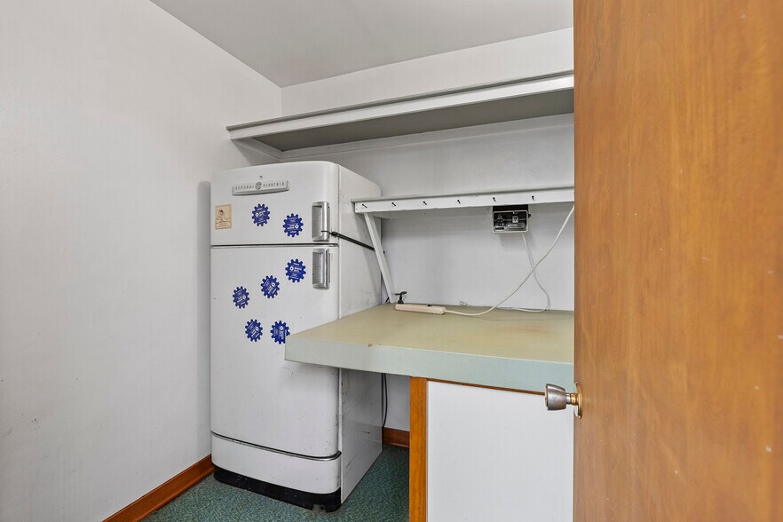 More Photos Of 9270 Old Perry Hwy, Pittsburgh Loft Creative Space For Sale