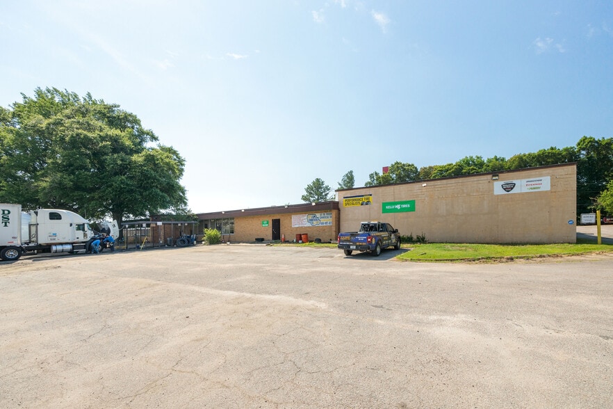 More Photos Of 3405 Commerce Rd, Richmond Warehouse For Sale