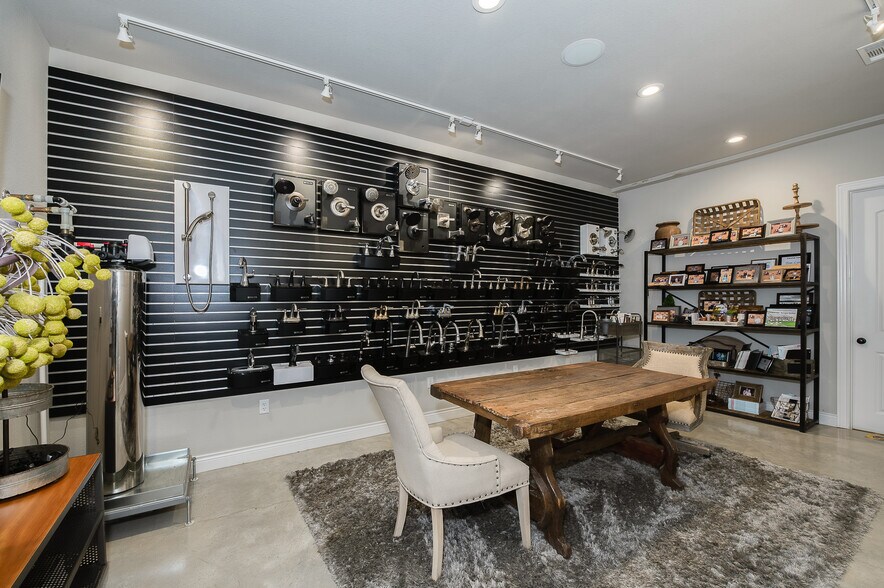 More Photos Of 11184 Dan Williams Ln, College Station Warehouse For Sale