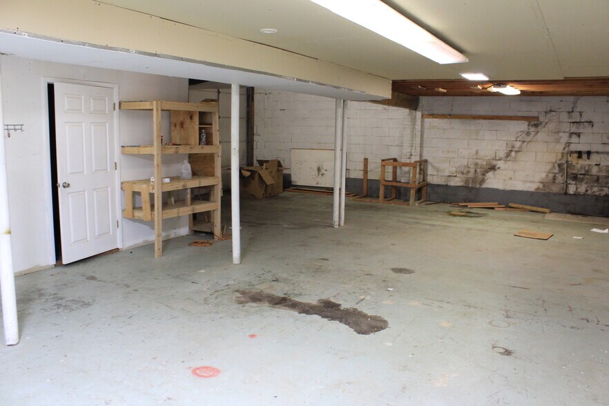 More Photos Of 349 Union Ave, Westbury Warehouse For Sale