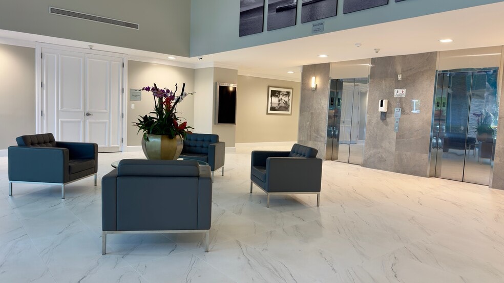 More Photos Of 5835 Waterford District Dr, Miami Loft Creative Space For Lease